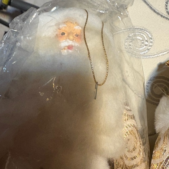 Four 12" Fabric Santa Christmas Tree Ornaments New - Picture 10 of 13